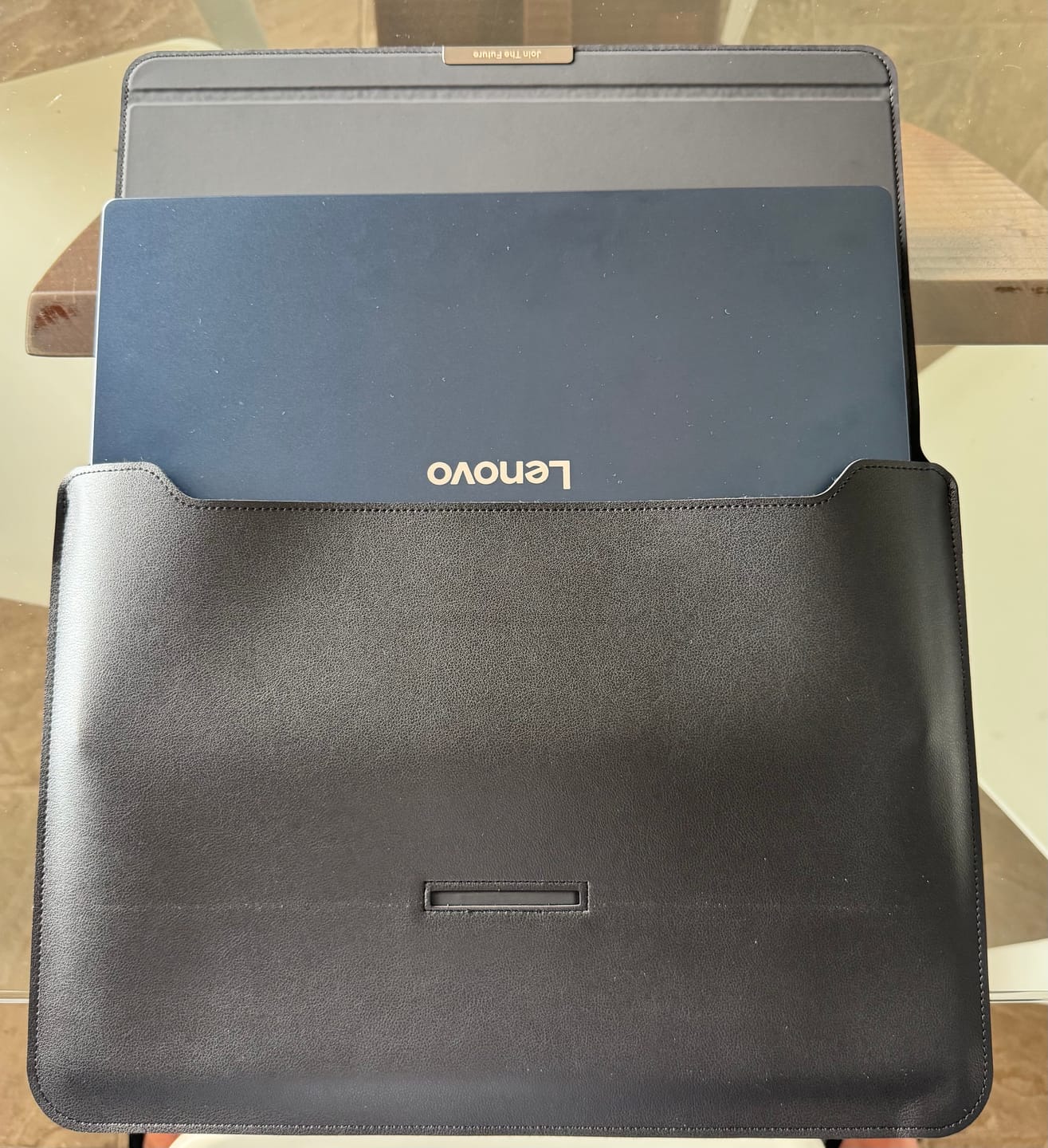 Customer photo review of Funda Notebook Smart Case