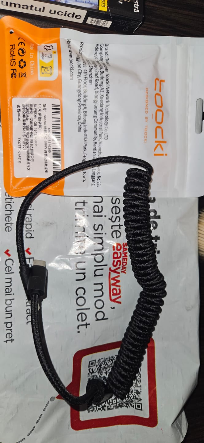Customer photo review of Cablu de Incarcare si Transfer de Date 100W, Timebox, Fast Charge, 480Mbps, 1,8m, LED Inteligent, Nylon, USB-C la Type-C, Negru
