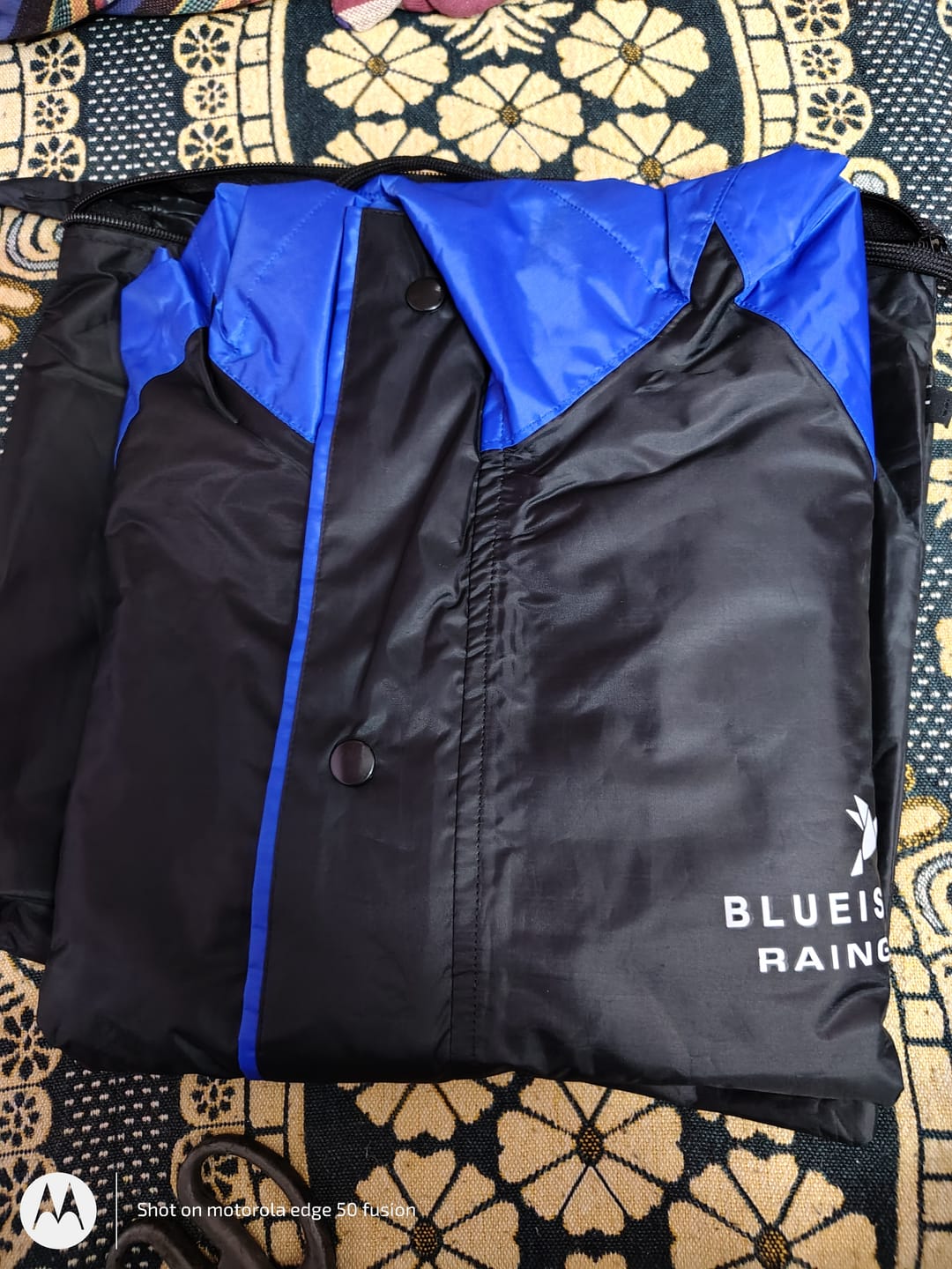 Customer photo review of Black with Royal Blue - Rain Jacket with Pant and Mobile Pouch