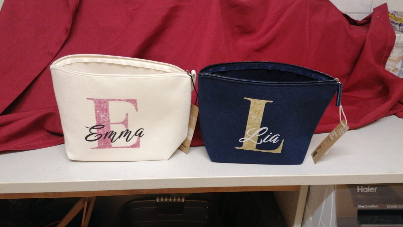 Customer photo review of Initiale - Individuelle Kosmetiktasche Filz