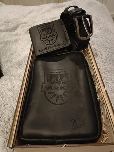 Customer photo review of Шкіряна сумка-слінг на плече з гравіюванням Сокіл, подарунок побратиму