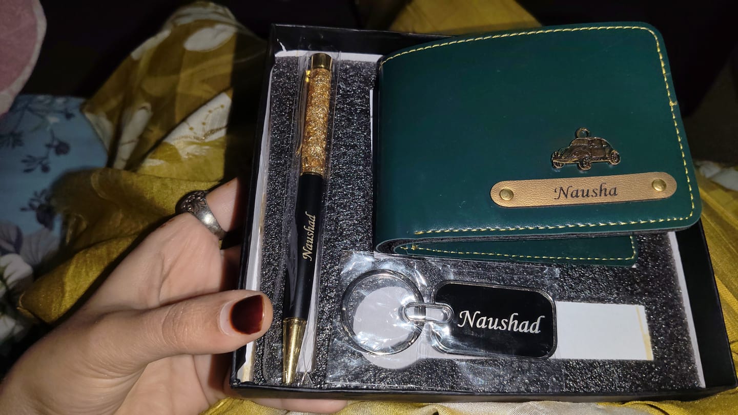 Customer photo review of Wallet Combo With Pen