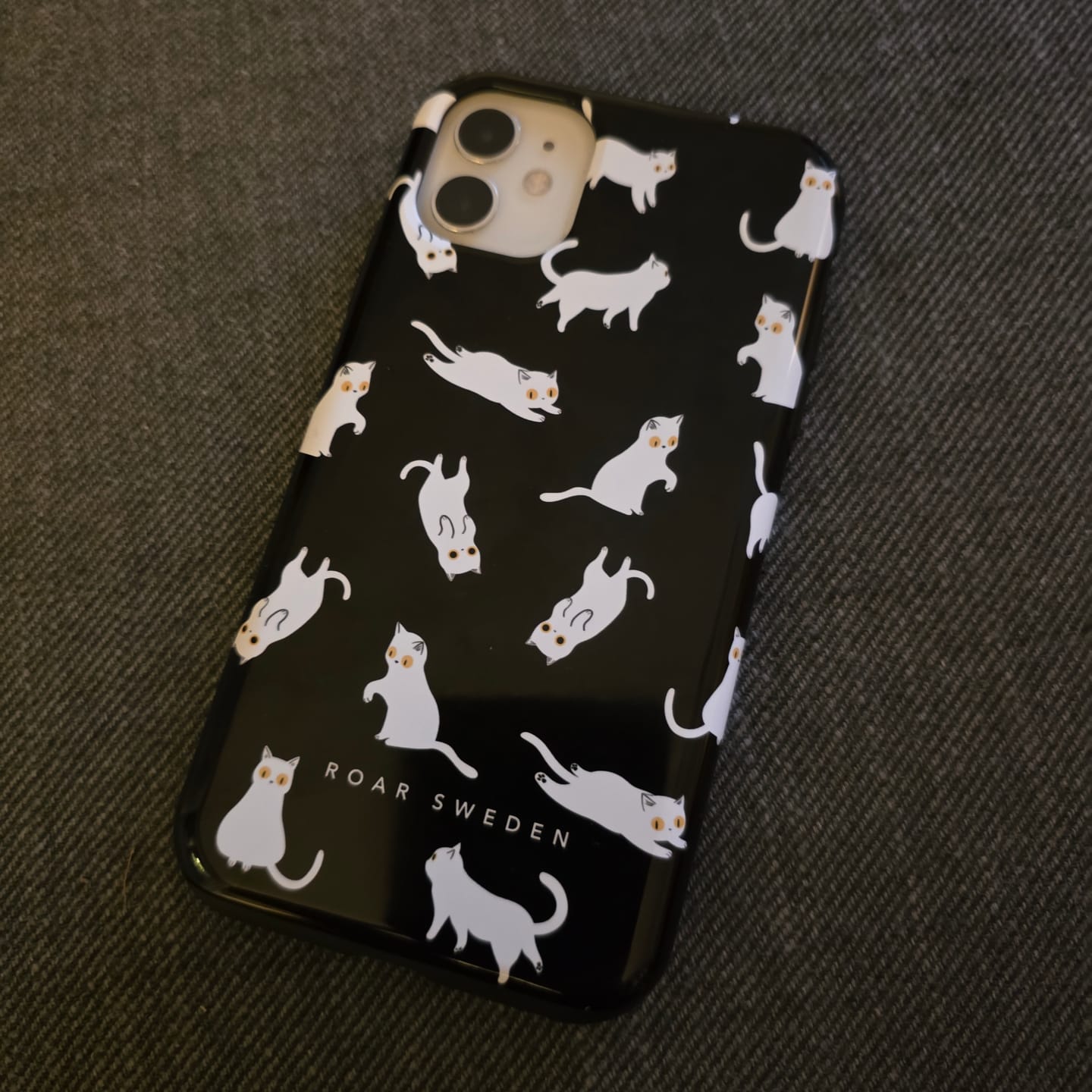 Customer photo review of Night Cat - Tough Case