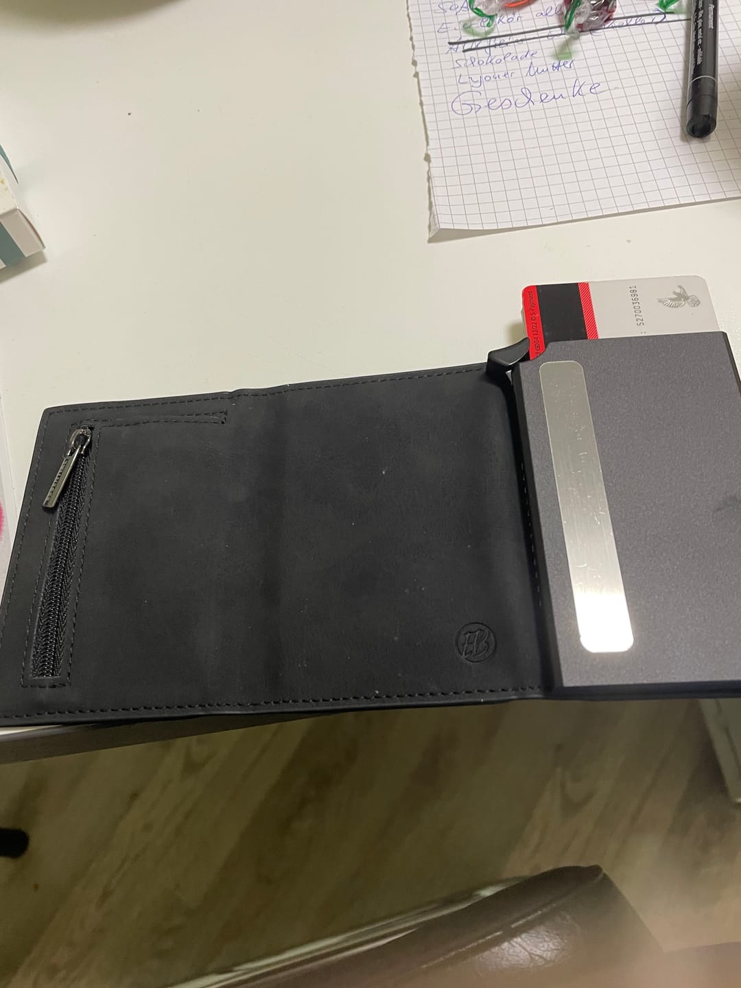 Customer photo review of Smart Wallet 3.0