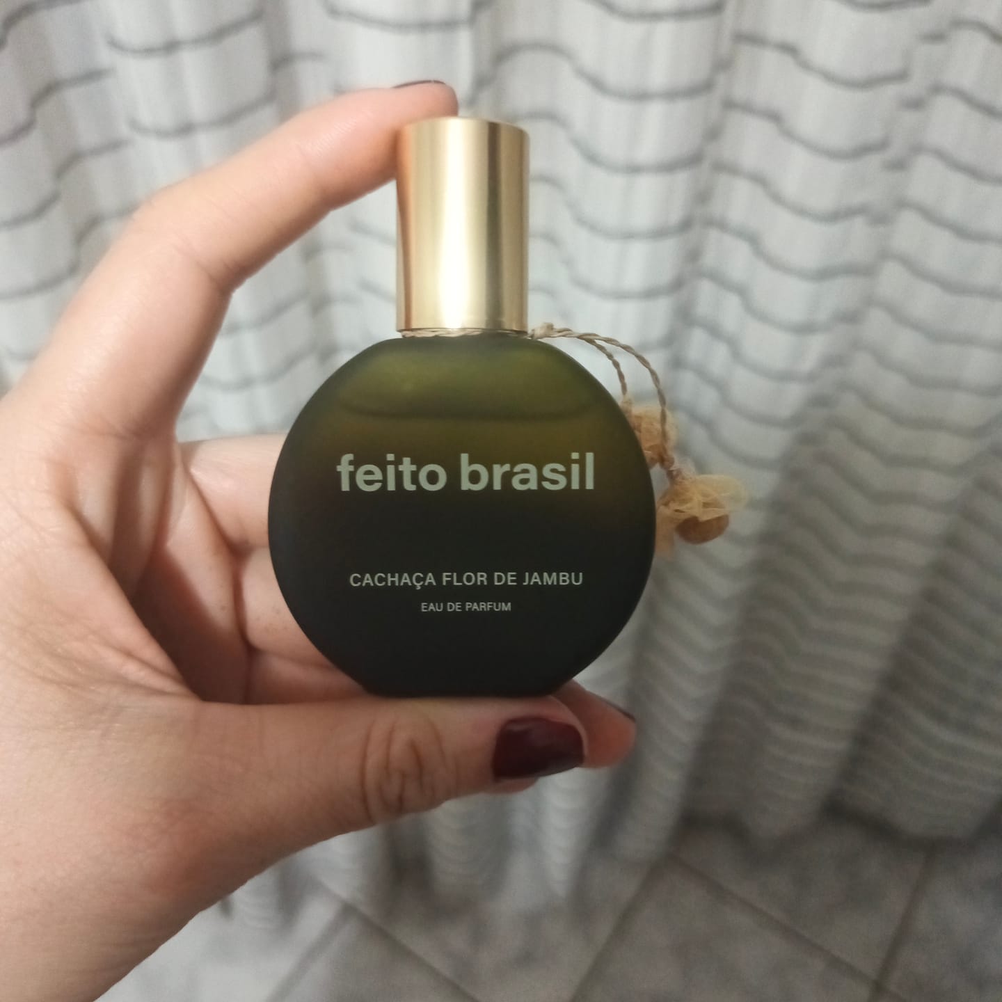 Customer photo review of Mini Perfume - Cachaça Flor de Jambu 30mL
