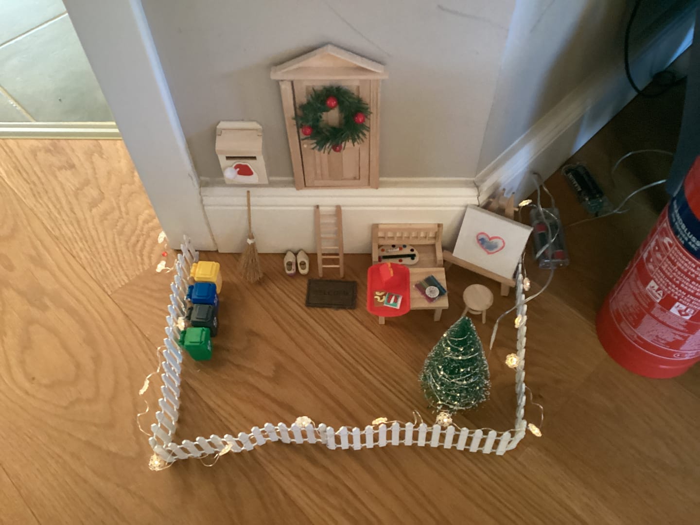 Customer photo review of Mini Mülltonnen für die Wichteltür + Recycling Memo