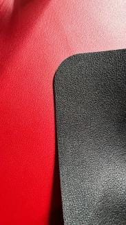 Customer photo review of Mousepad gaming XXL cu doua fete din piele pu, impermeabil, pentru protectie birou, Negru/Rosu 80x40