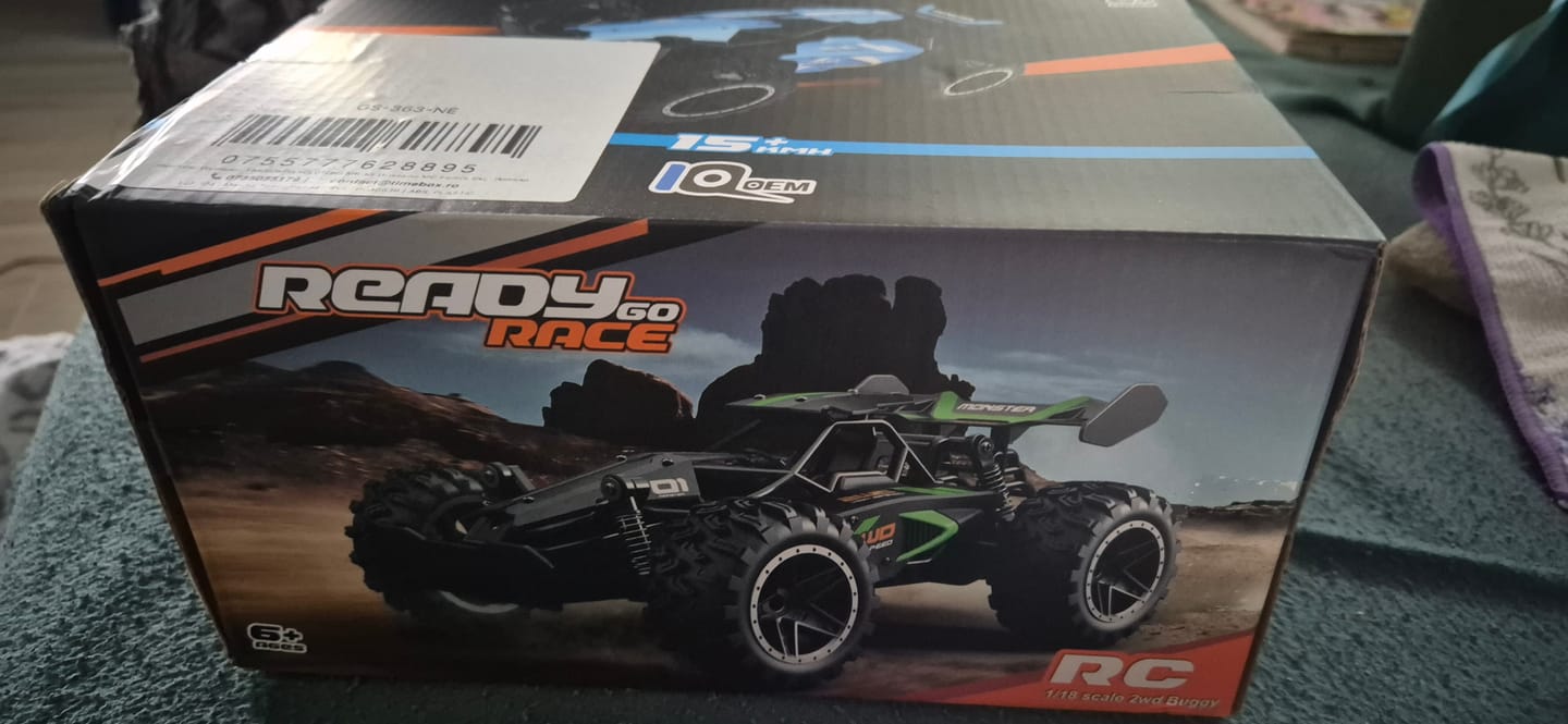 Customer photo review of Masina cu telecomanda Monster RC Truck, Timebox, 2,4Ghz, 25km/h, Offroad, 1 baterie tip acumulator inclusa, 1:18, Tractiune 2WD, Suspensie puternica, jucarie pentru copii 6-14 ani si adulti, Negru/Verde