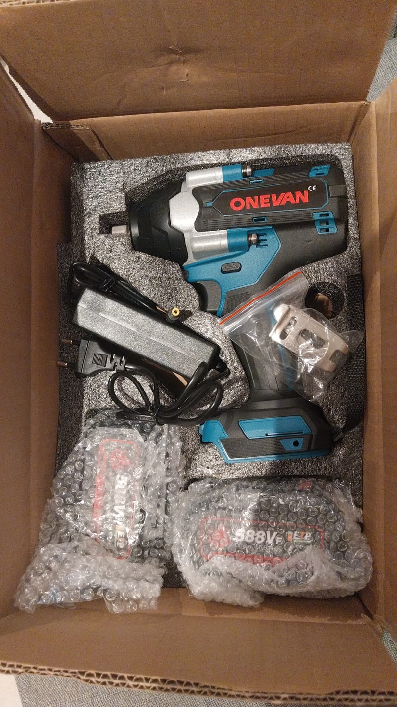 Customer photo review of ONEVAN 1/2" 1800N·m Impact Wrench & 1000N·m Ratchet Wrench Brushless Cordless 2‑Pc. Combo Kit 6.0Ah