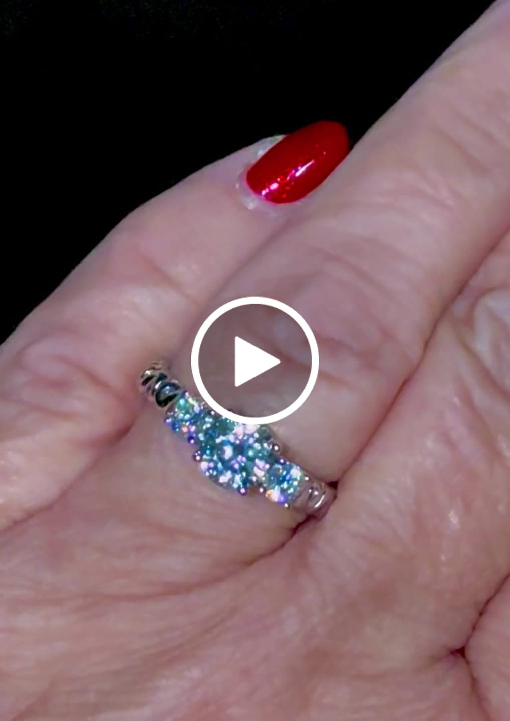 Customer video review of Vintage Three Stone Moissanite Bridal Engagement Ring Set
