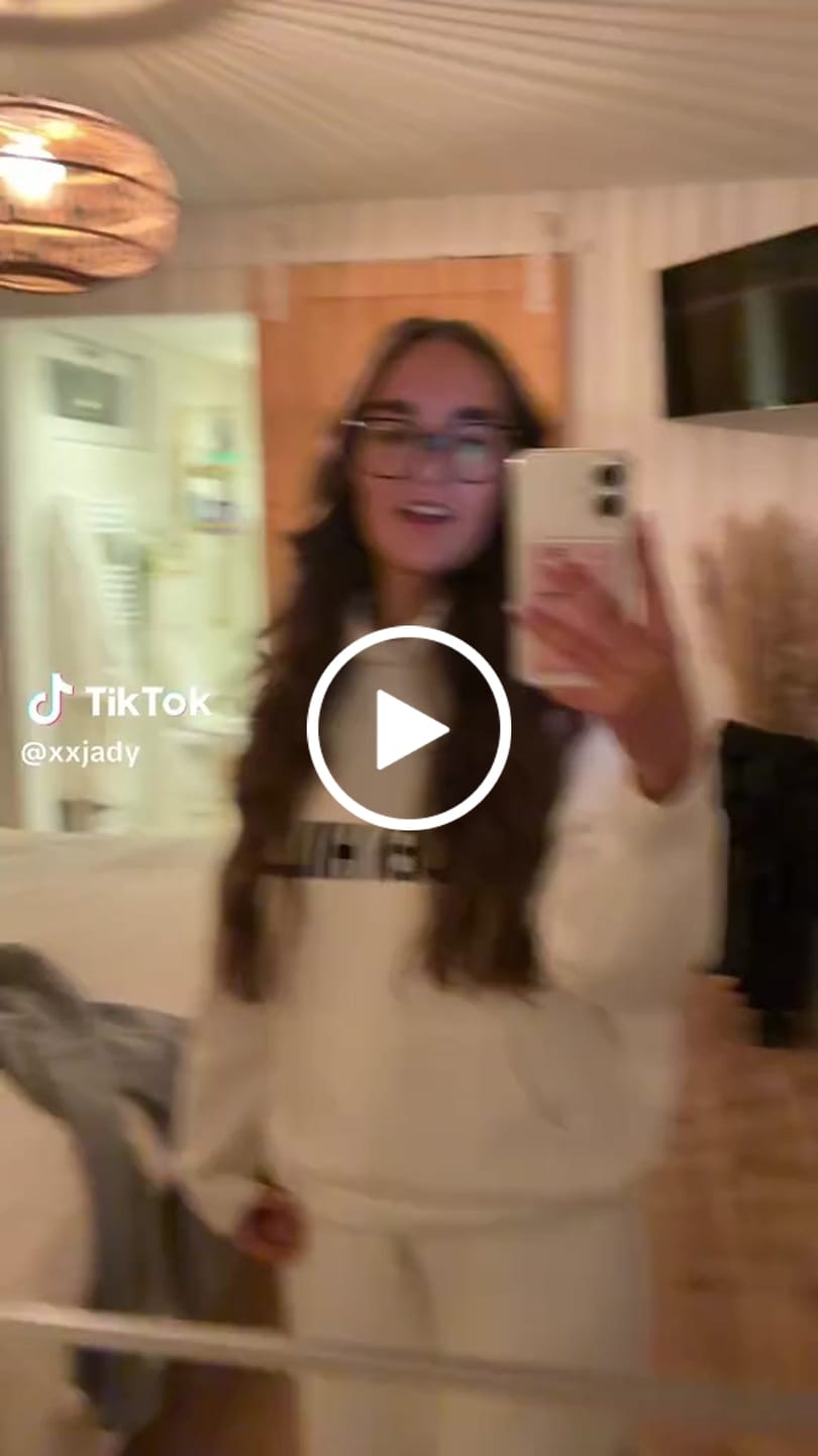 Customer video review of KNIT SWEATPANTS OFF WHITE