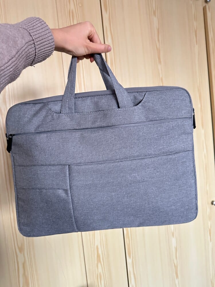 Customer photo review of Geanta laptop portabila Timebox, 13'', 14'', 15'', 16'' inch, pentru notebook, ultrabook, captusit interior cu microfibra, 3 buzunare exterioare, impermeabila, compatibila Macbook Pro, Air, Gri