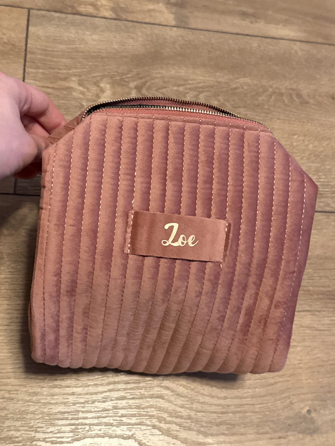 Customer photo review of Beauty Kram - Personalisierte Kosmetiktasche für  Make Up und Reiseutensilien aus Premium Samt