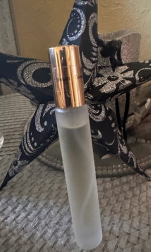 Customer photo review of Velour Tonka