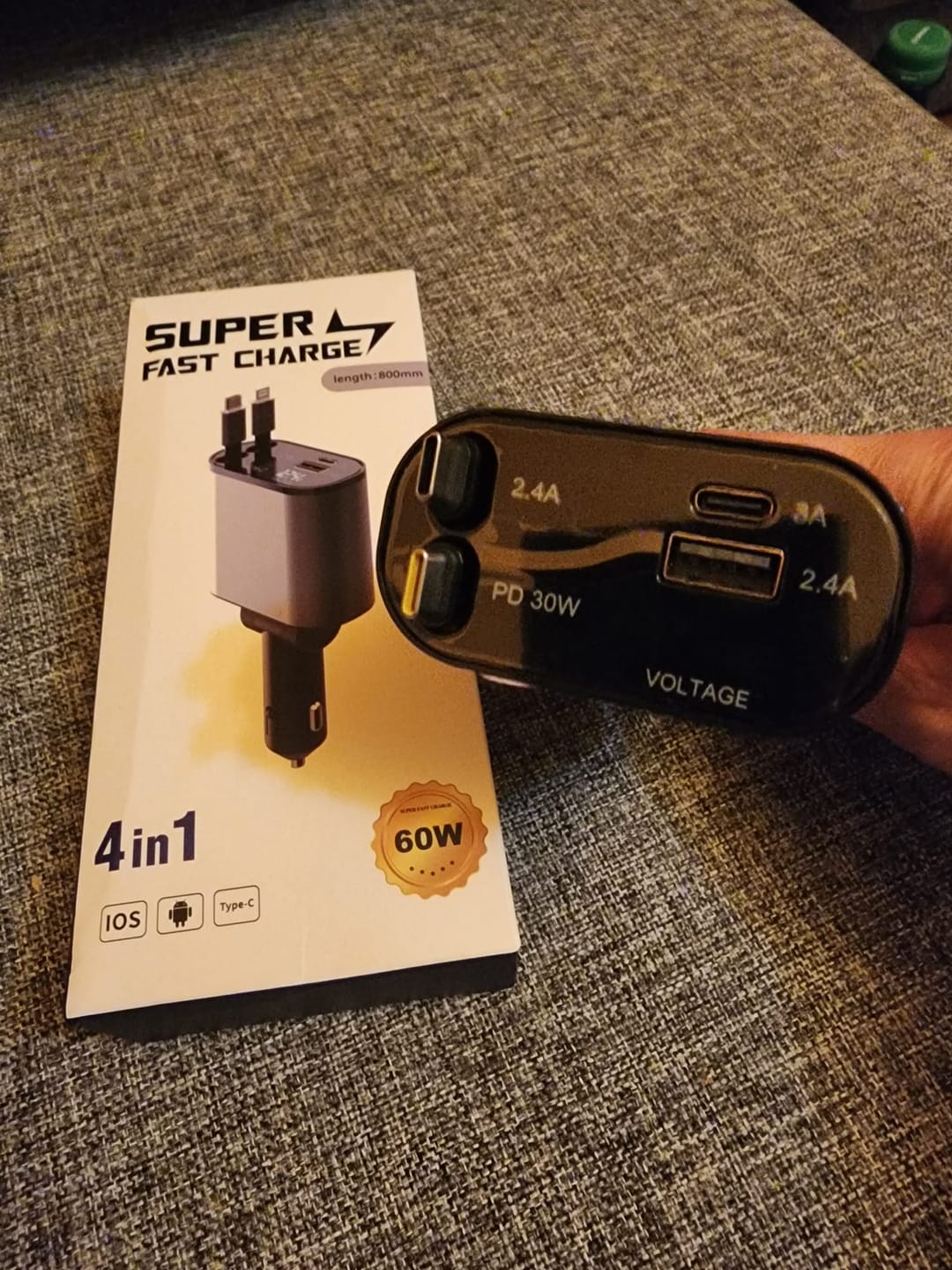 Customer photo review of Incarcator auto 100W Super Fast Charge, Timebox, Cablu Retractabil Type-C + Lightning, Mufa USB, USB-C, Afisaj LED, Universal, Negru