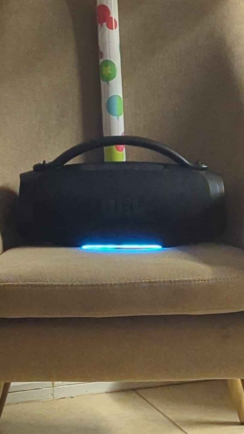 Customer photo review of Parlante Bluetooth Portátil Blik Powerbass60 60W 15 Hrs