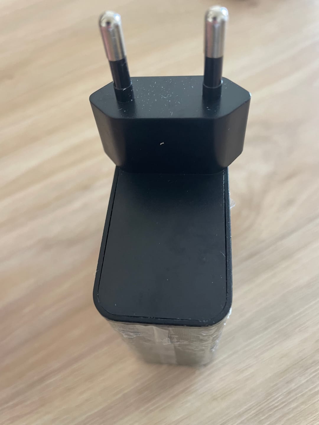 Customer photo review of Incarcator Retea Timebox, 2 Porturi, 120W Fast-Charge, 1 x Type-C, 1 x USB Q,C 3,0, Negru