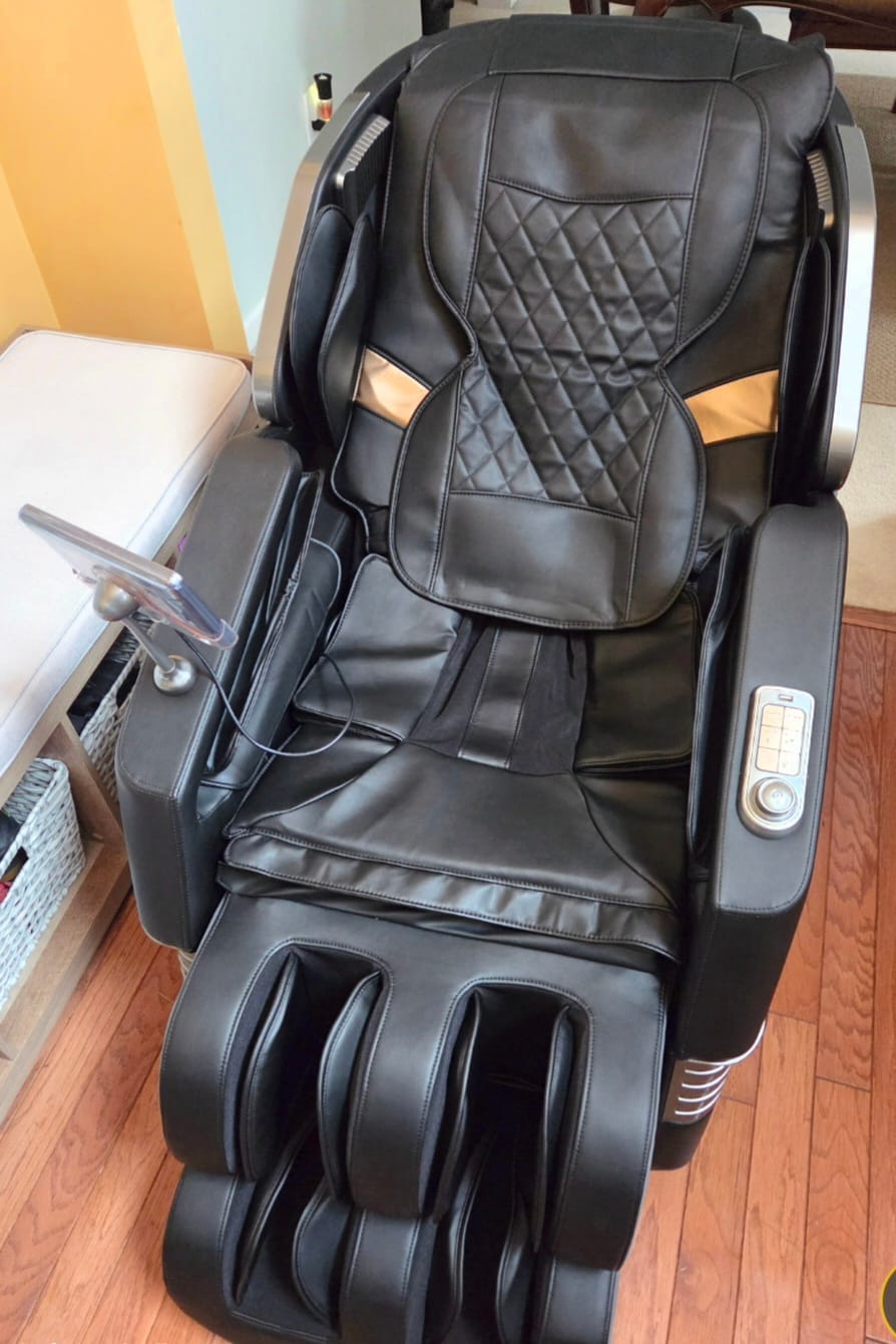 Customer photo review of PS3300 3D Massage Chair Black