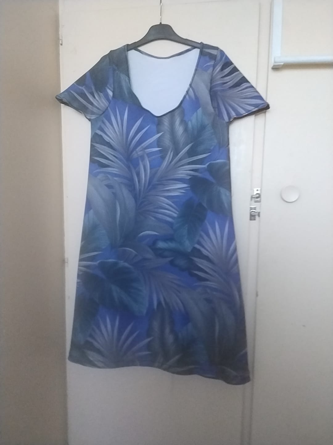 Customer photo review of Blue Grey Leaf Printed Plain Scuba 4 Way Stretch Jersey Fabric