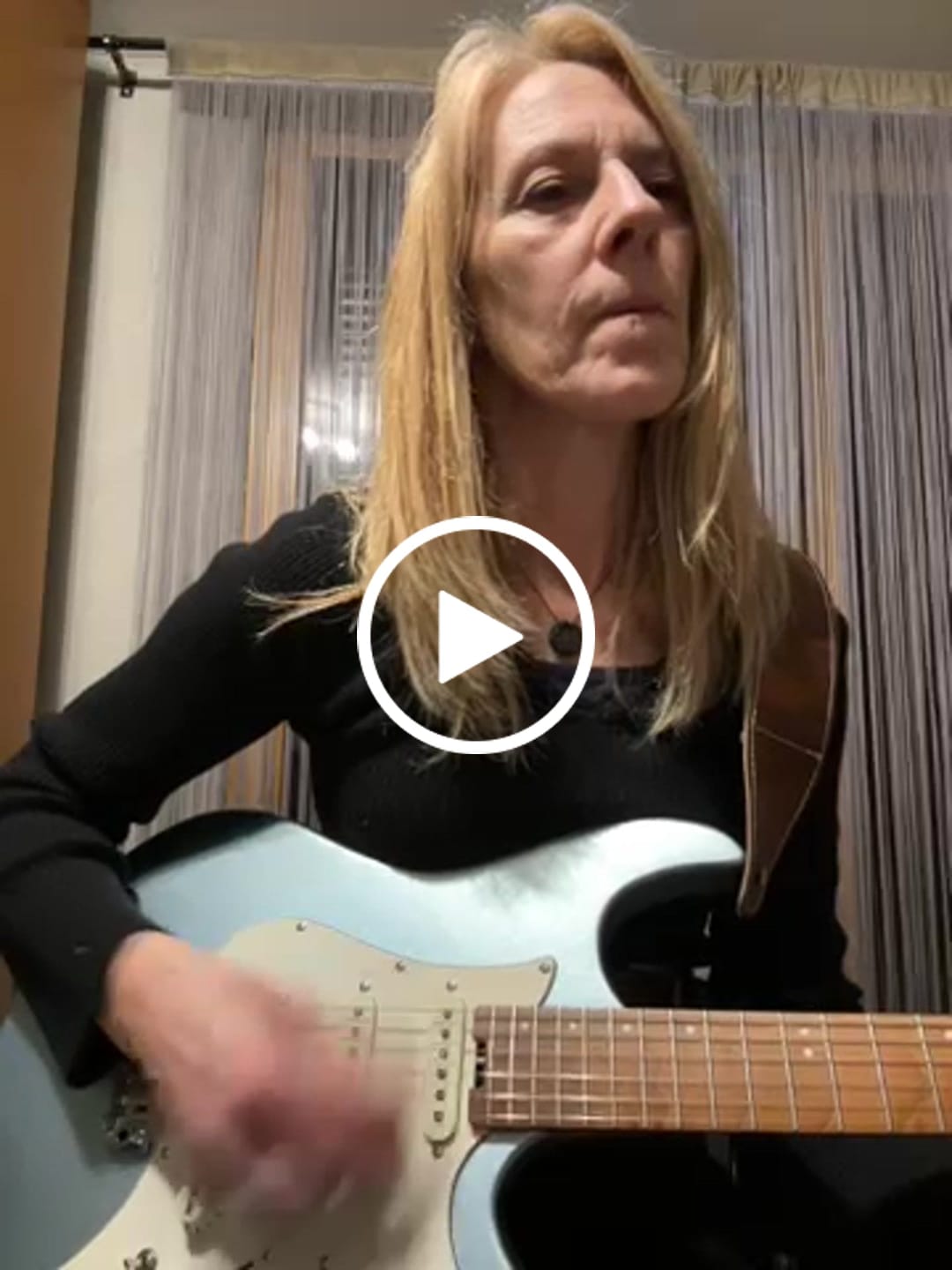 Customer video review of Donner DST-550 Guitare Électrique