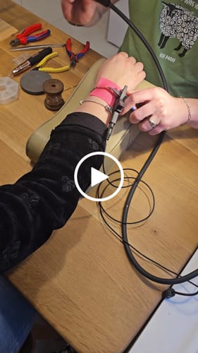 Customer video review of Permanent Armband - dein everbond in Berlin