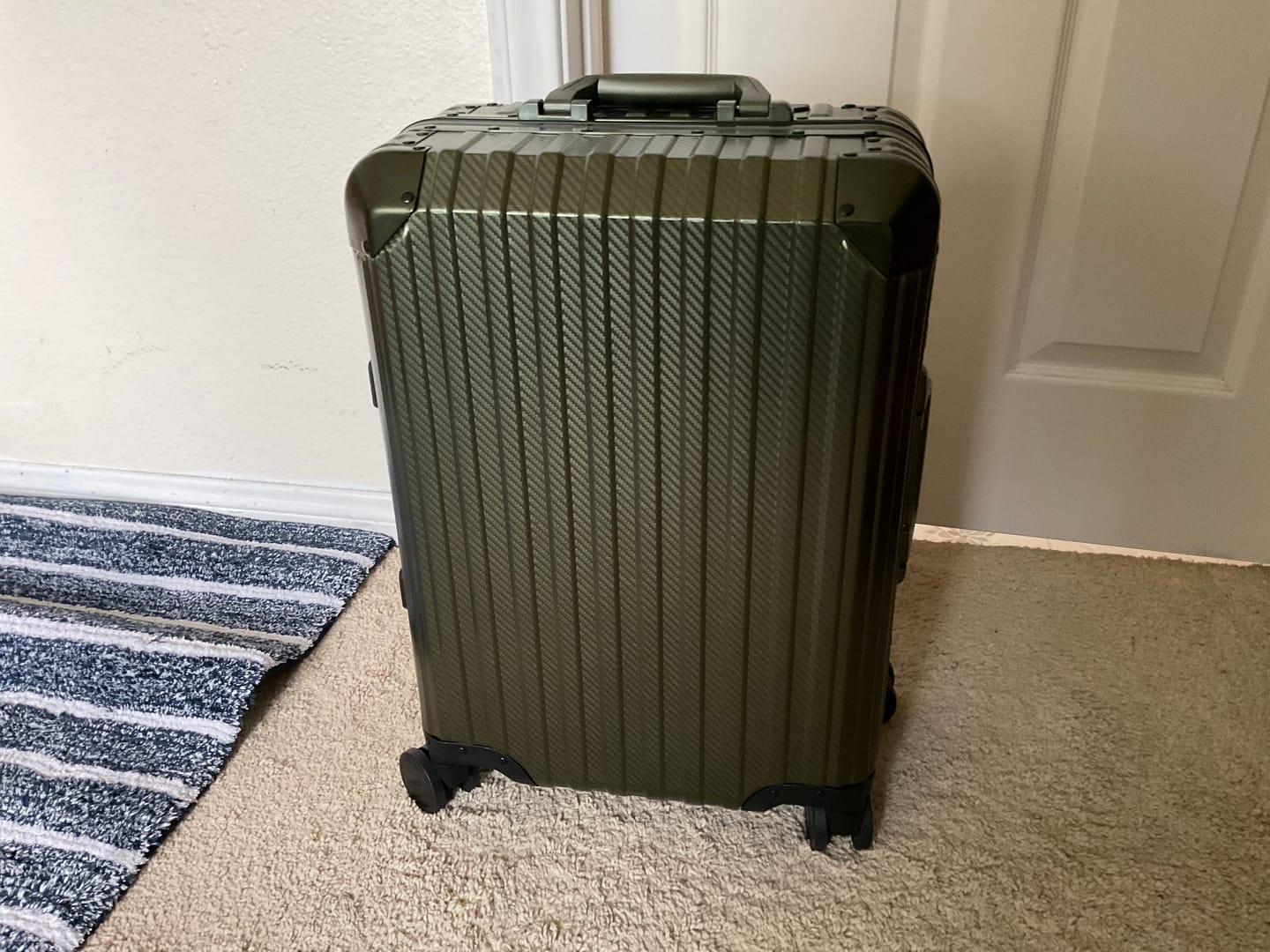 Customer photo review of TREVA Aluminum Suitcase Army Green