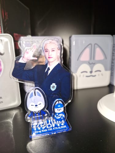Customer photo review of SKZ Album KARMA Acrylic Ornament 3-piece Set