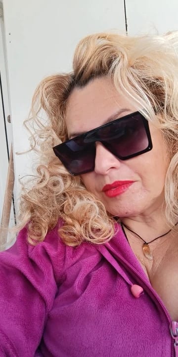 Customer photo review of Jett Black | Back in Stock