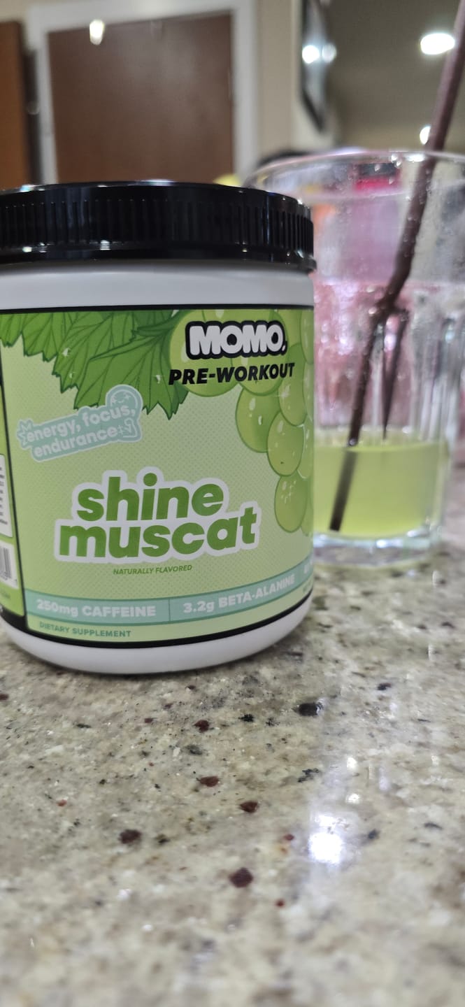 Customer photo review of MOMO® pre-workout | Shine Muscat | 40 scoops