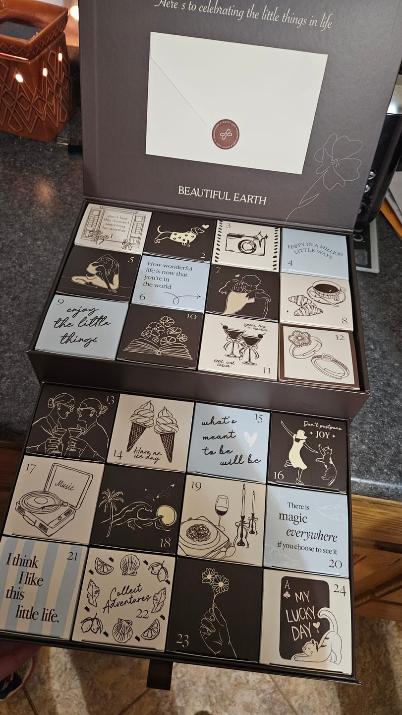 Customer photo review of Advent Calendar 24pcs Packaging.