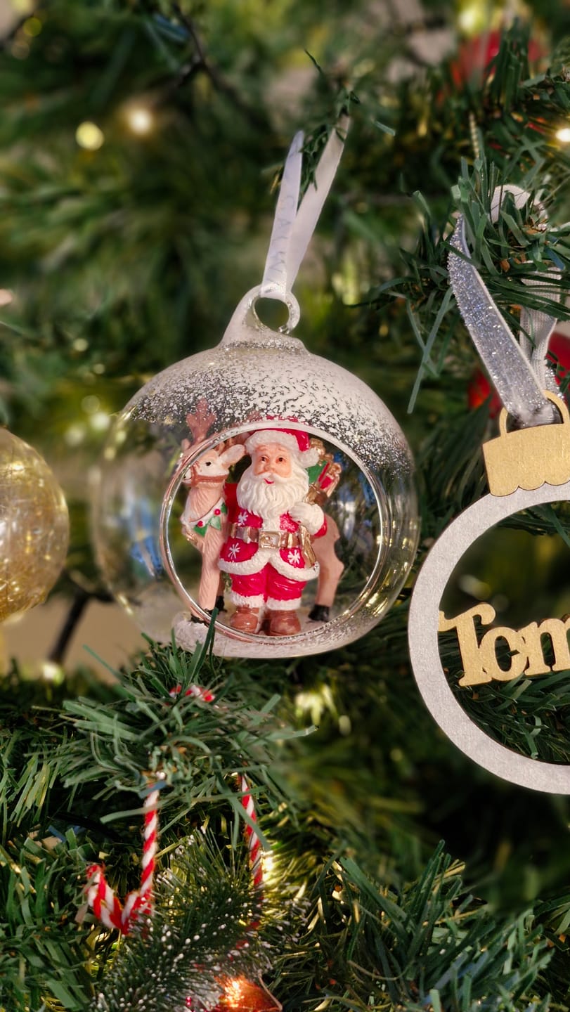 Customer photo review of Galway Crystal Santa & Reindeer Hanging Bauble