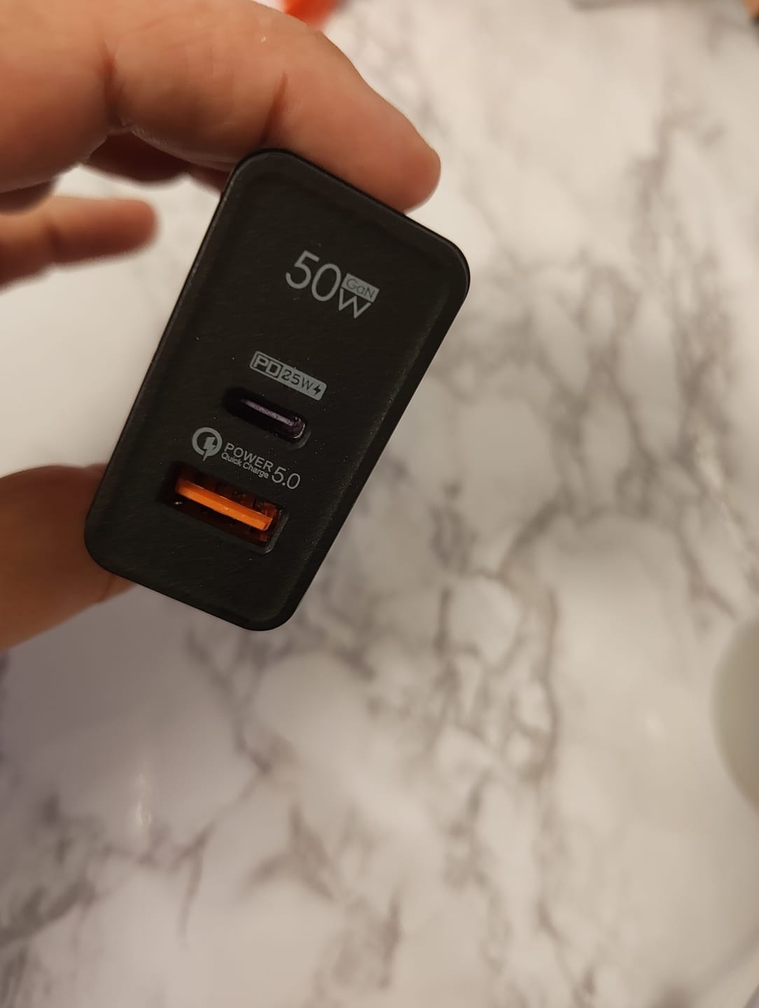 Customer photo review of Incarcator Retea Timebox, 2 Porturi, 50W Fast Charge, 1 x Type-C, 1 x USB, Negru
