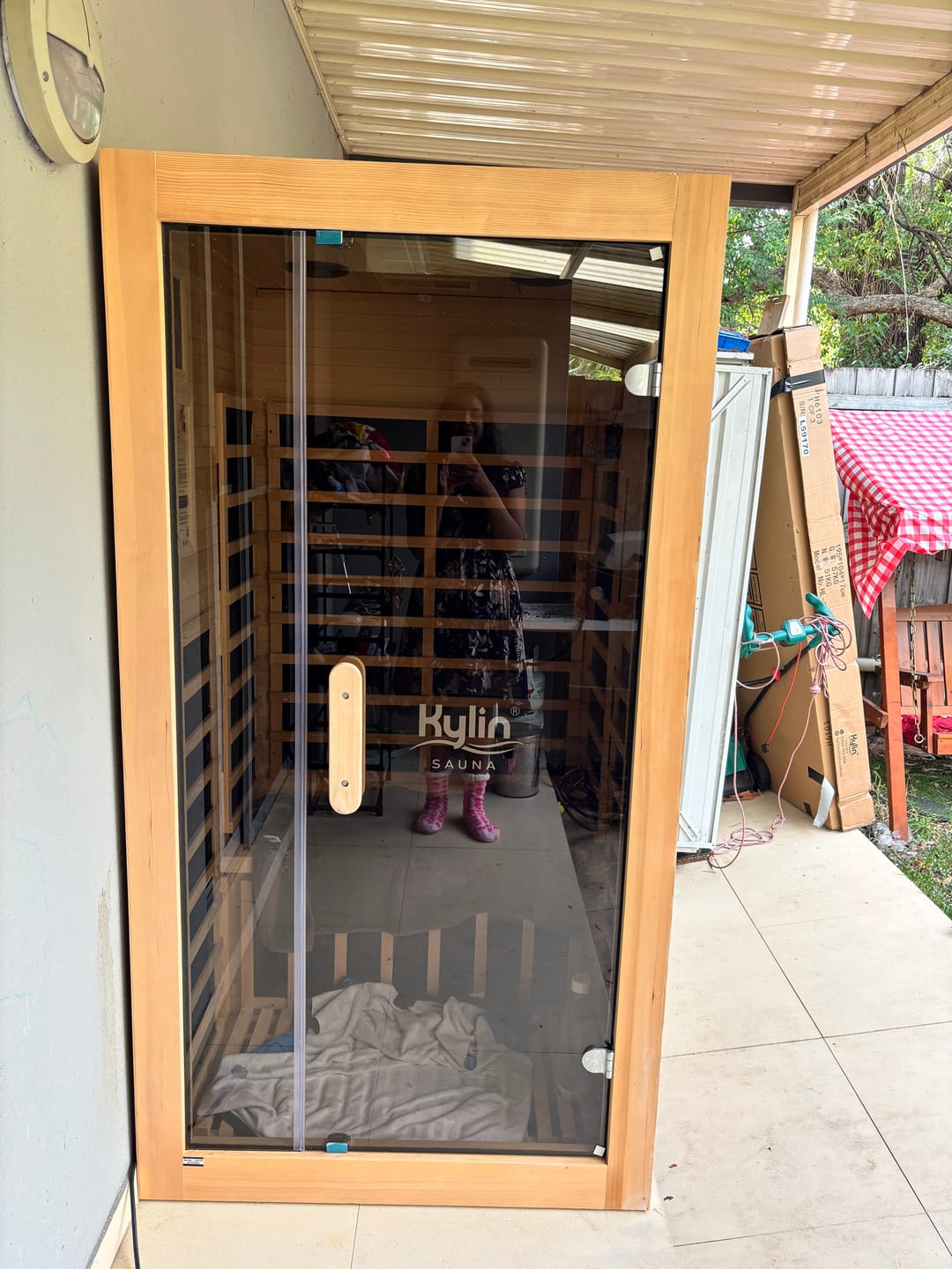 Customer photo review of Kylin Low EMF Carbon Infrared Sauna Room 1 Person H6103 (Floor Heater included)