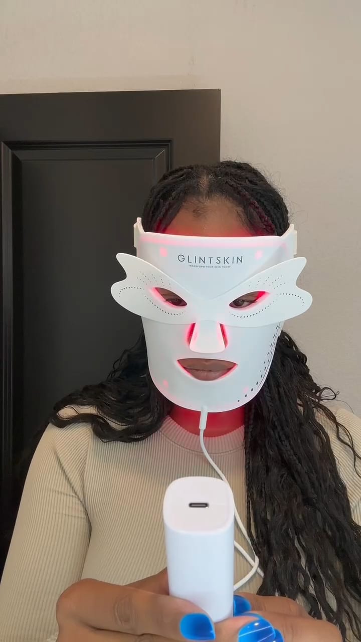 Customer photo review of LED Light Therapy Face Mask –Classic Series