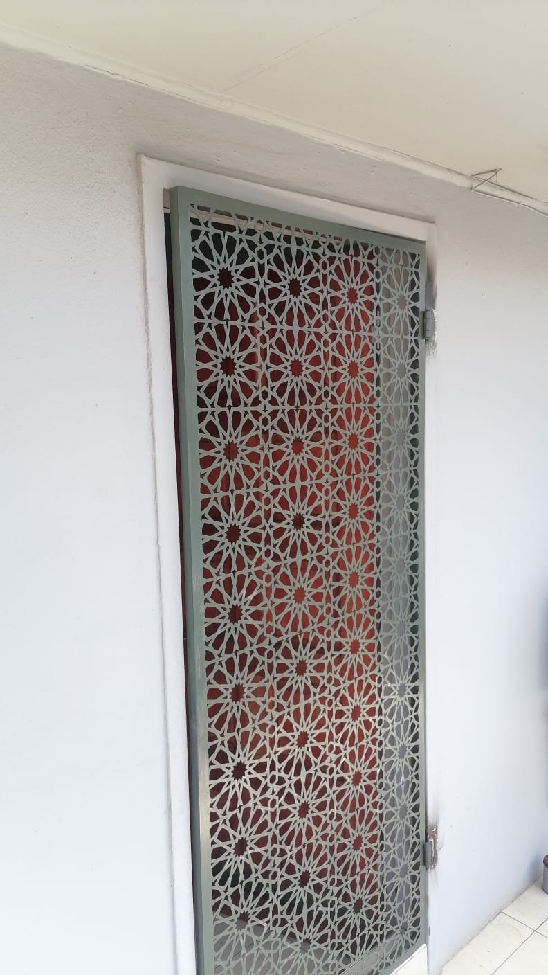 Customer photo review of CS-30 Laser Cut Steel Screen / Divider