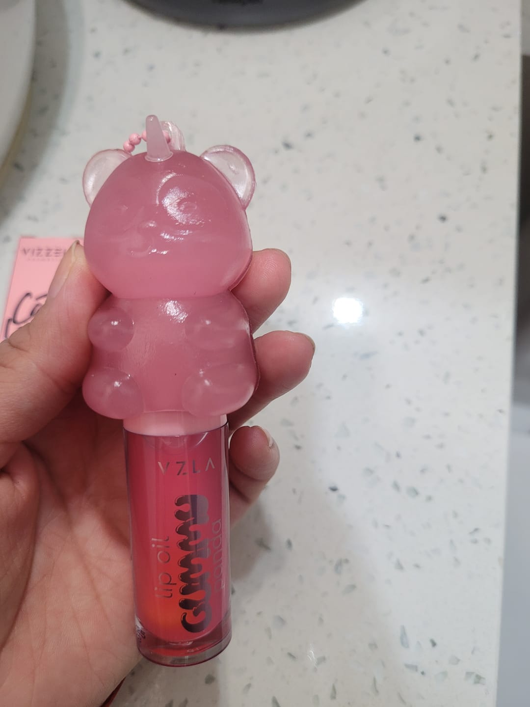 Customer photo review of Lip Oil Gummy Panda – VIZZELA
