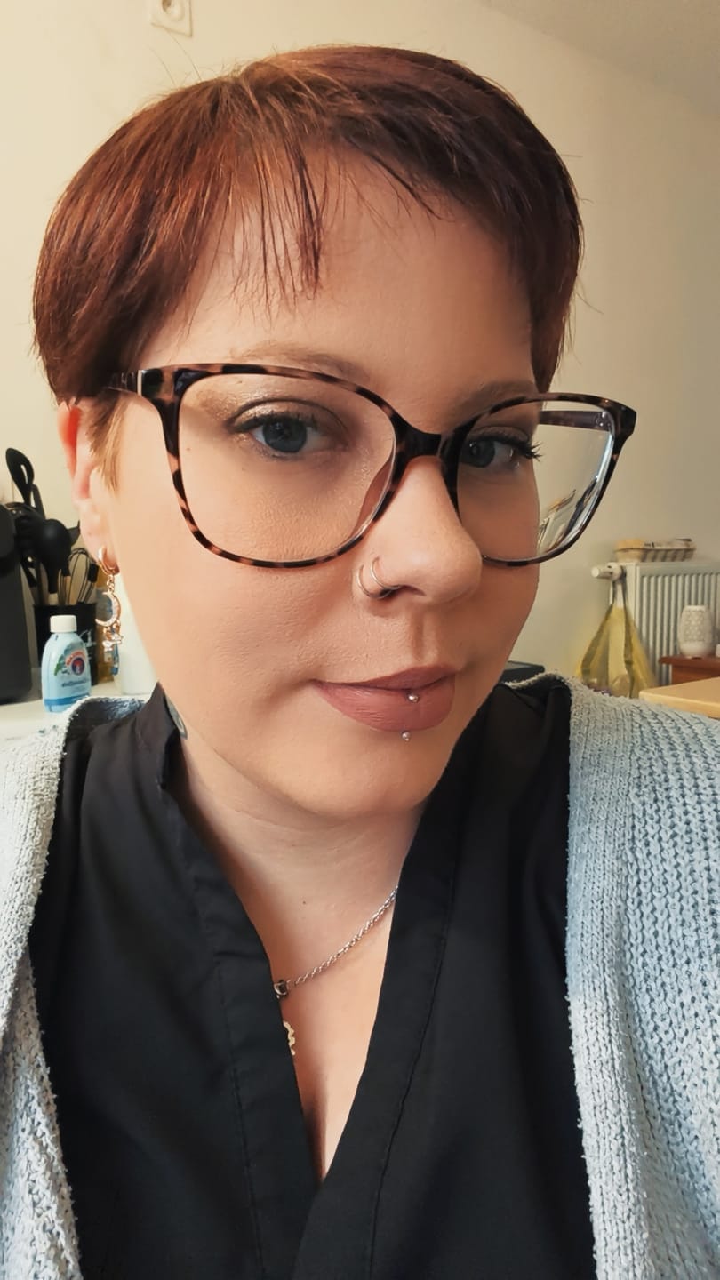 Customer photo review of Le double piercing