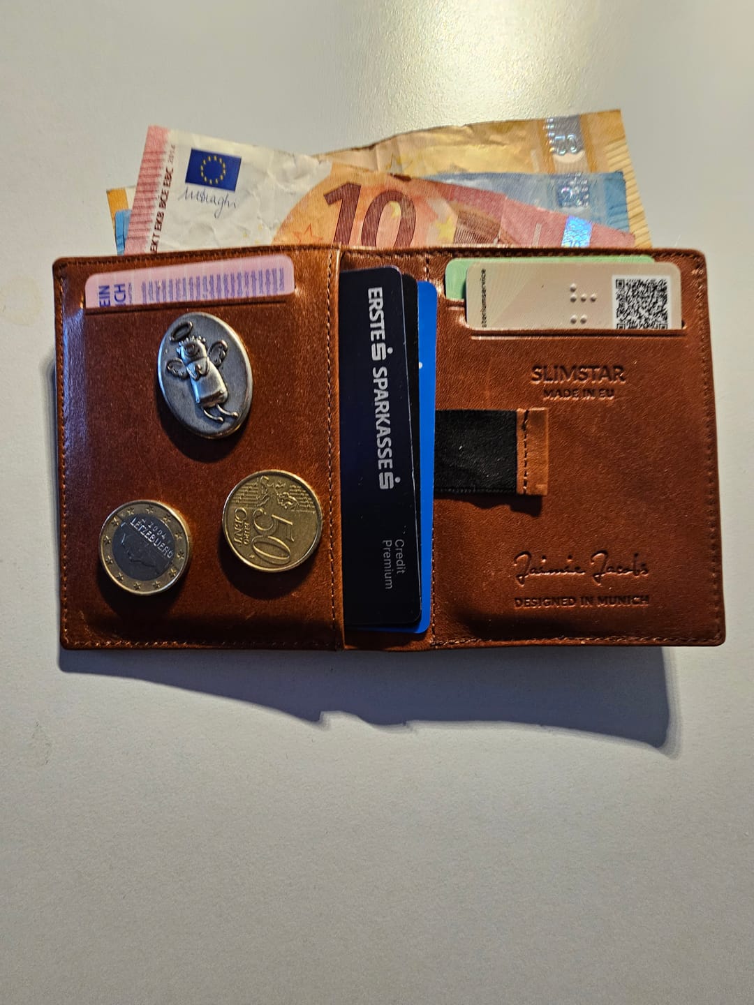 Customer photo review of Slimstar - slim wallet with small coin pocket