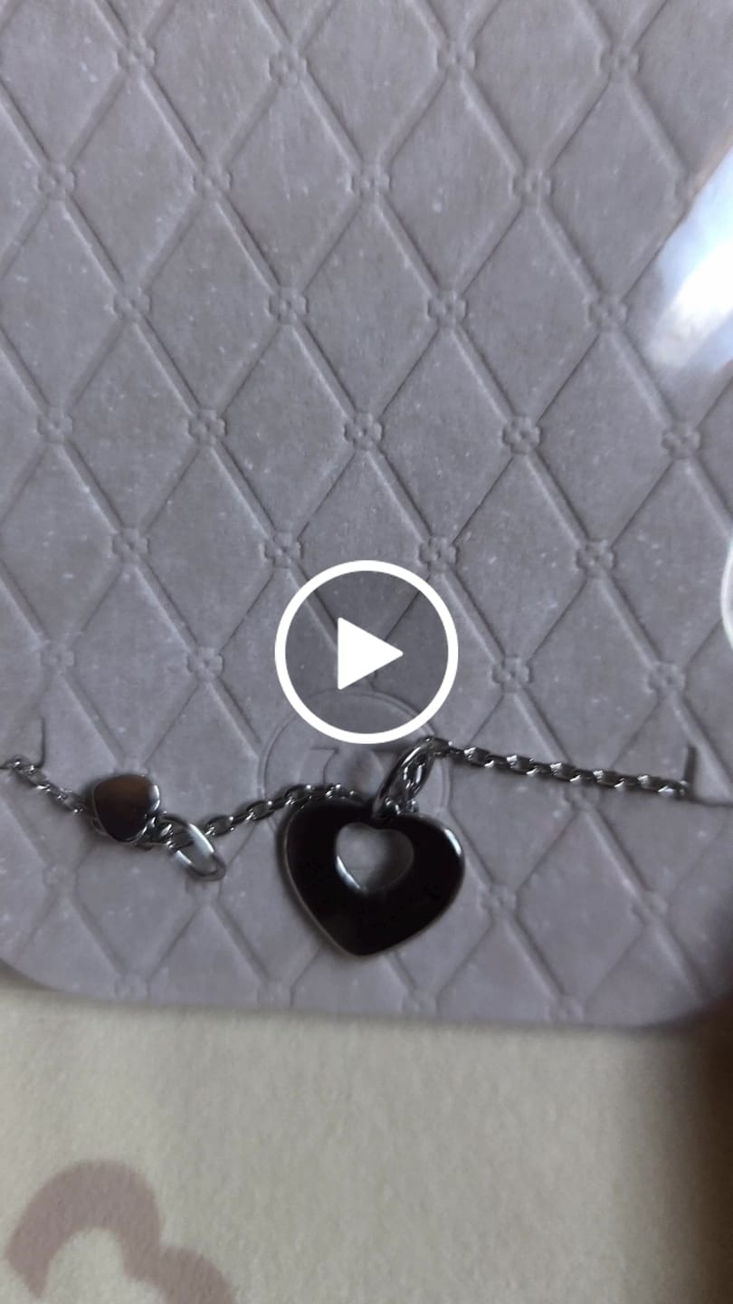 Customer video review of Collar Siempre - Personalizado