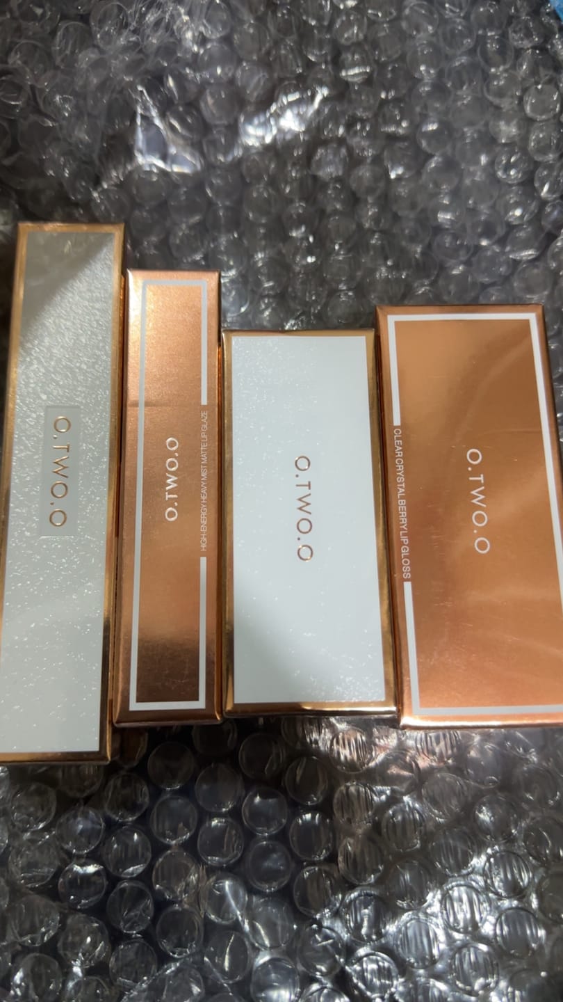 Customer photo review of O.TWO.O CLEAR CRYSTAL BERRY LIP GLOSS