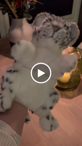 Customer video review of Snow Leopard Puppet 32 cm | Hansa Creation