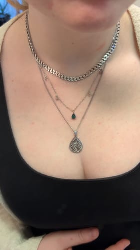 Customer photo review of *PRE-ORDER* The Thirteen necklace
