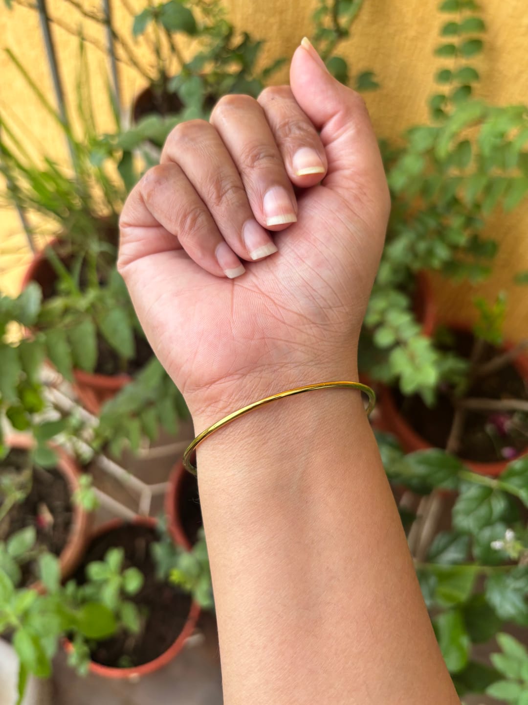 Customer photo review of Round Wire Bangle Bracelet