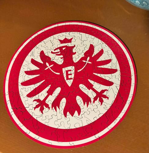 Customer photo review of Eintracht Frankfurt® Logo - Wooden Puzzle