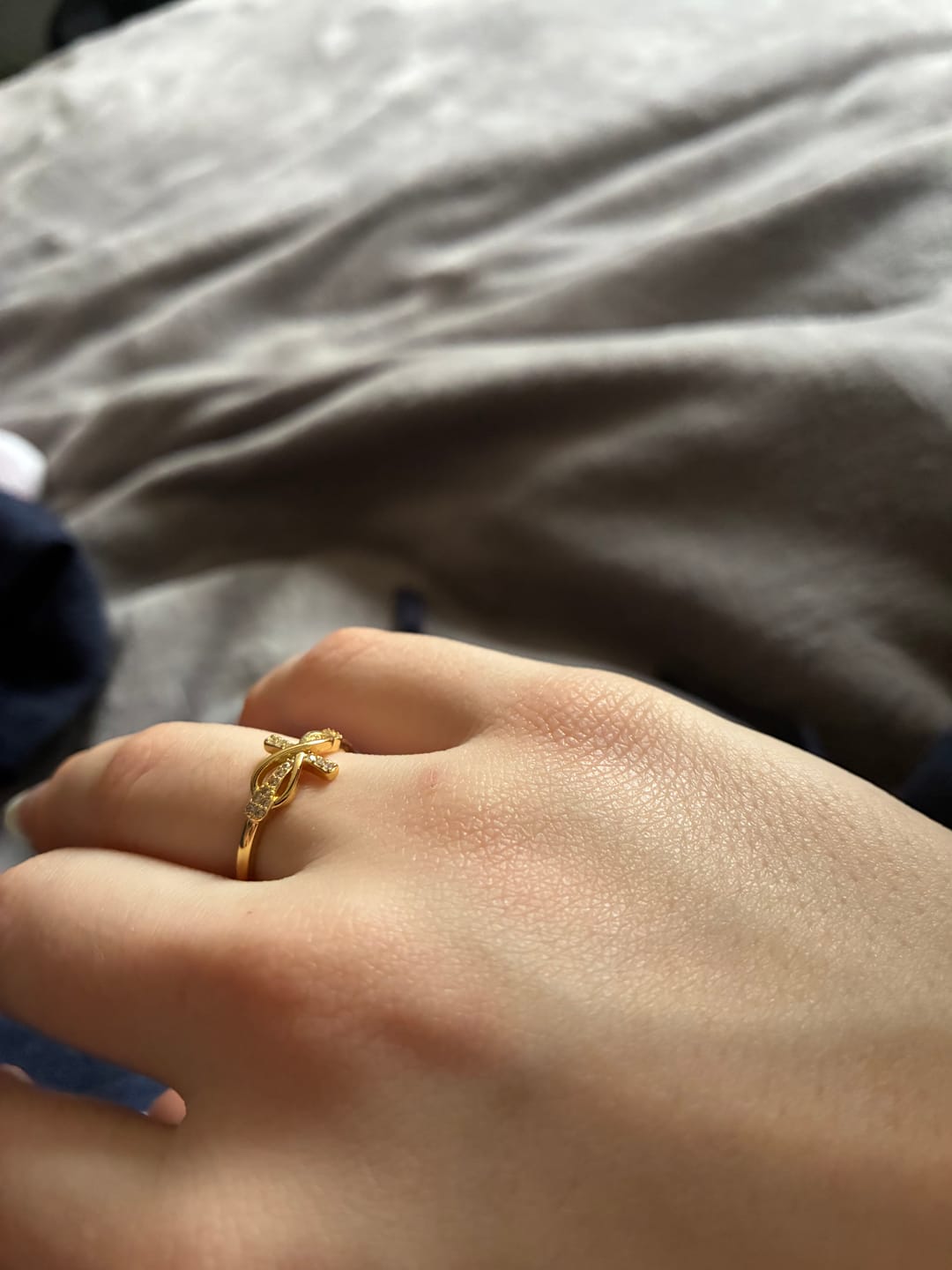 Customer photo review of Bague Croix Amour