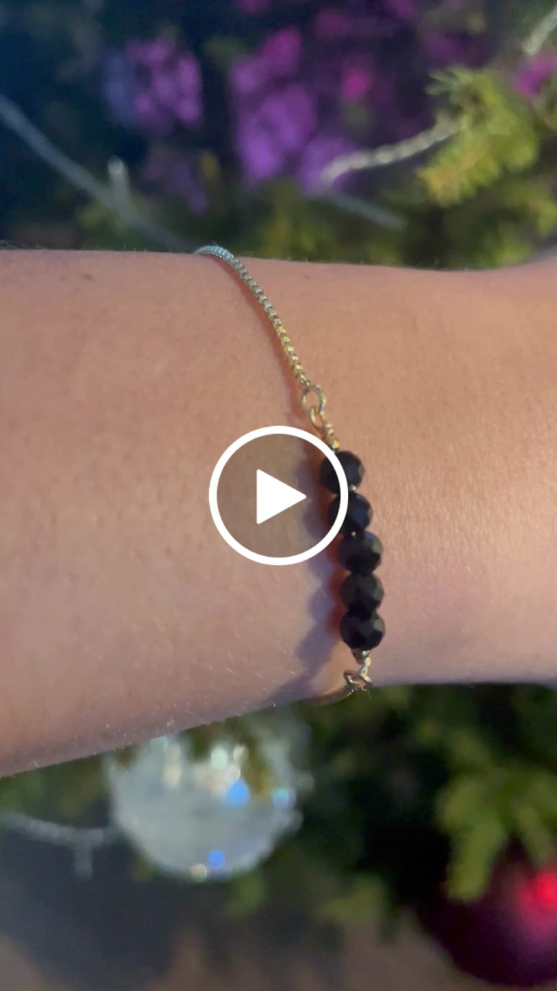Customer video review of Turmalin Armband - Schutz