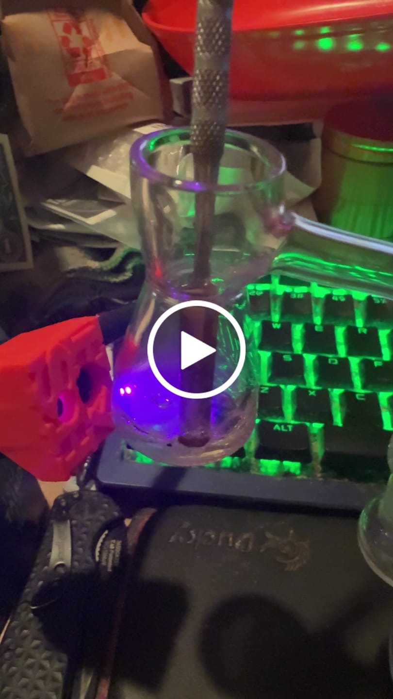 Customer video review of Green vonSploof Personal Air Filter