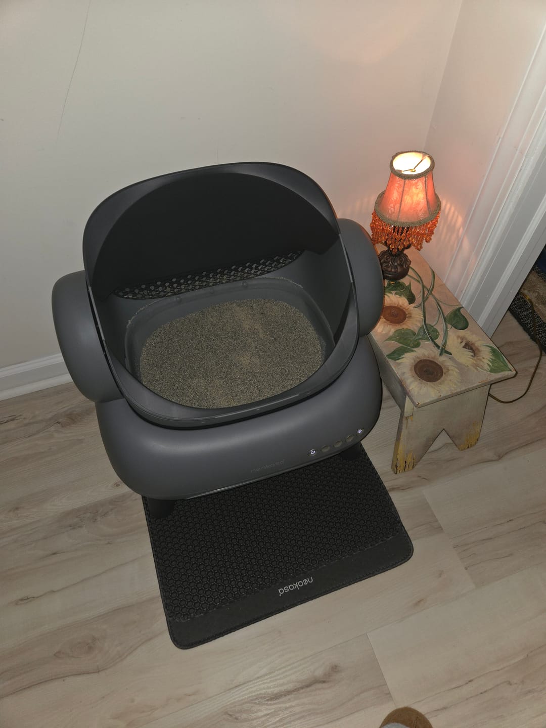 Customer photo review of Neakasa M1 Plus Open Top Self-Cleaning Cat Litter Box