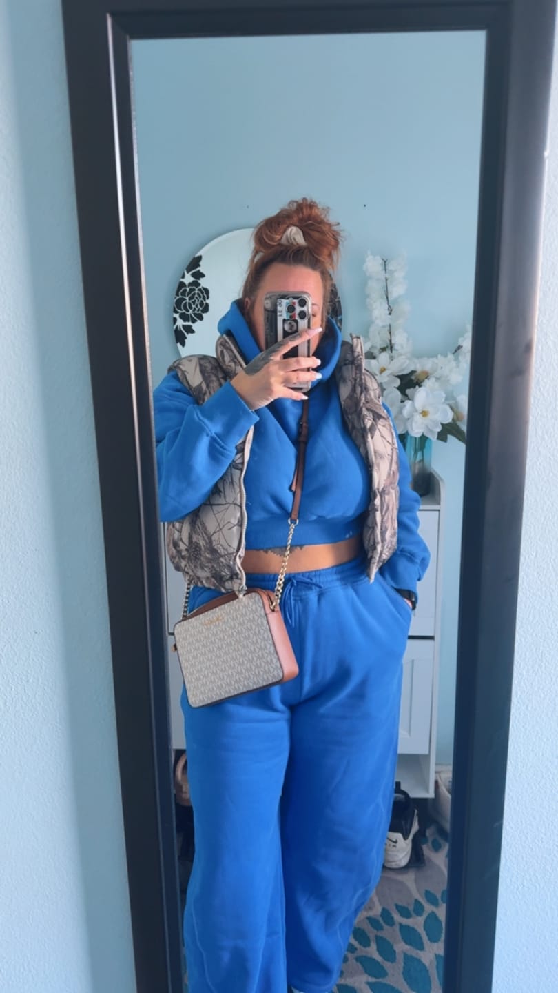 Customer photo review of Soufflé Cropped Hoodie Sets