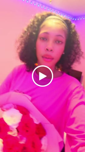 Customer video review of Hot Pink Deluxe Bouquet